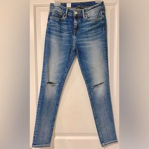 Tommy Hilfiger COMO DISTRESSED JEGGING FIT REGULAR WAIST SIZE 28, WITH TAGS